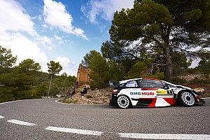 ES14 à 16 - Neuville à une spéciale du but, Ogier chute du podium