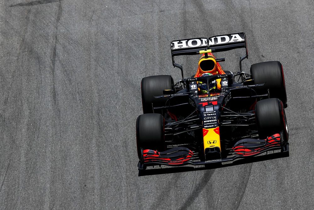 Perez: A Mercedes más szintet képviselt az egyenesekben