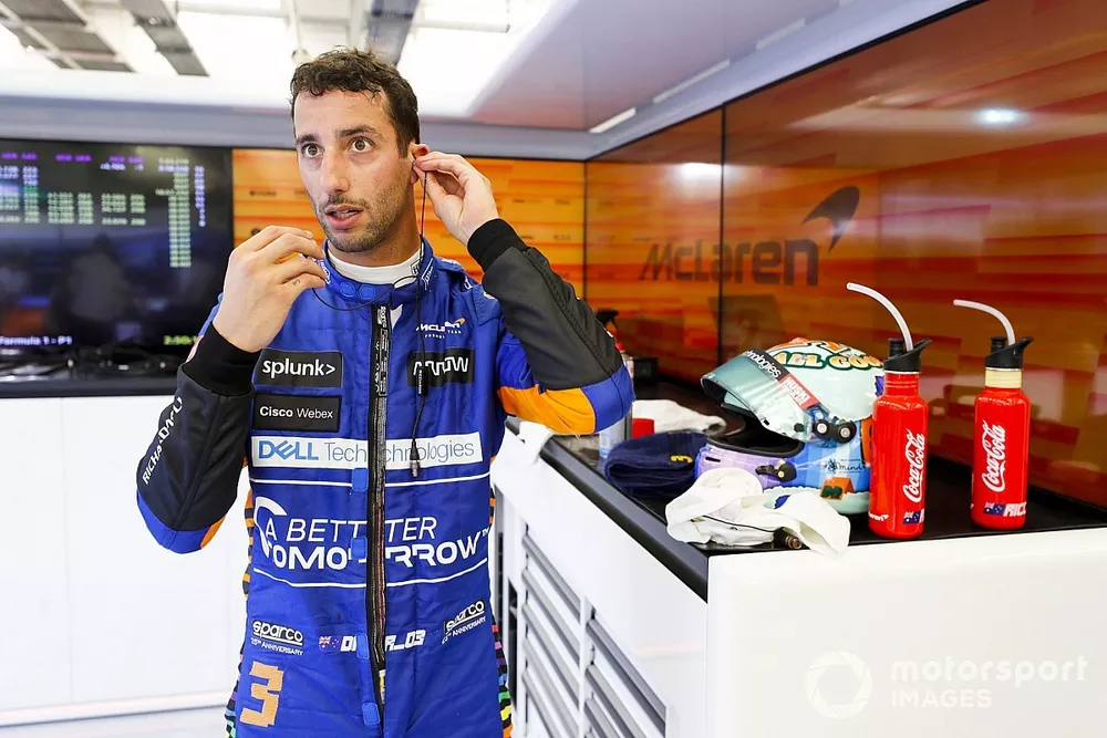 Daniel Ricciardo, McLaren in the garage