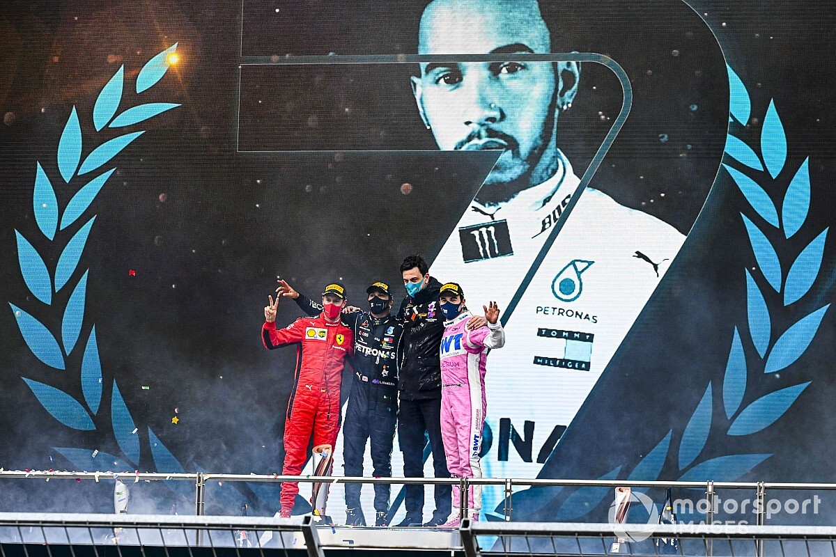 Hamilton: "Si hubiera seguido en McLaren, no habría ganado más títulos"
