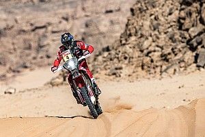 Cornejo acaricia el Dakar 2021 en Neom; Barreda, cede