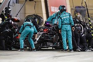 Mercedes Didenda karena Salah Pasang Ban