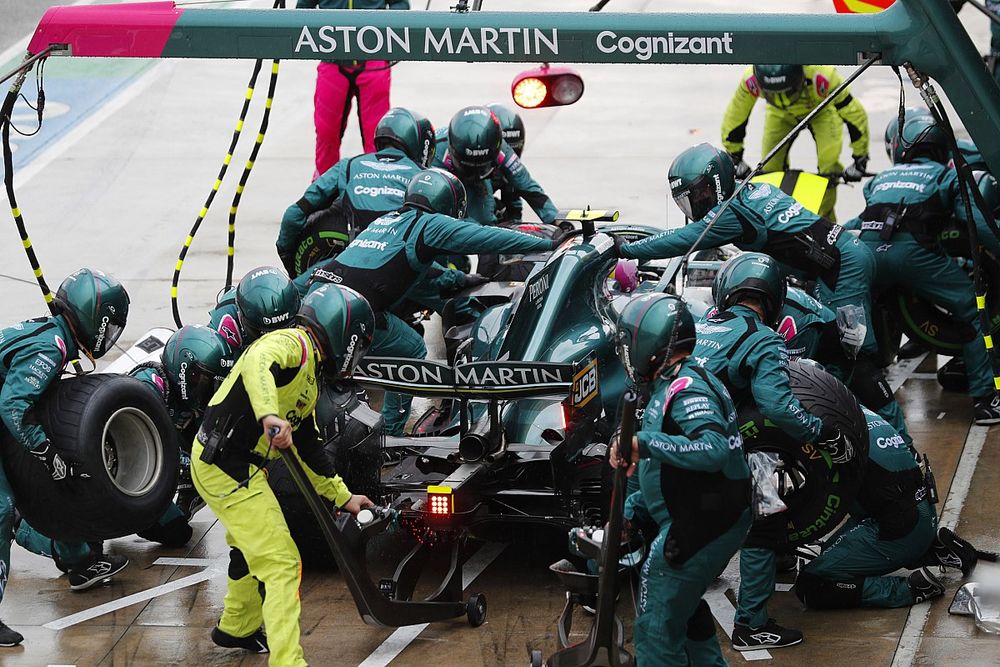 Sebastian Vettel, Aston Martin AMR21, in the pits