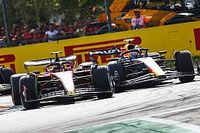 VIDEO: El intercambio entre Checo P&eacute;rez y Sainz por su lucha en Monza