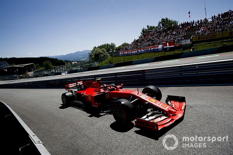 ソフトタイヤスタートは危険? メルセデス、フェラーリのタイヤ戦略に疑問