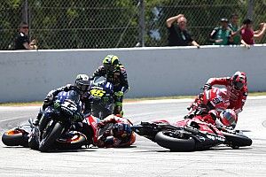 Fotostrecke: MotoGP-Crash mit Lorenzo, Dovizioso, Vinales, Rossi in Barcelona