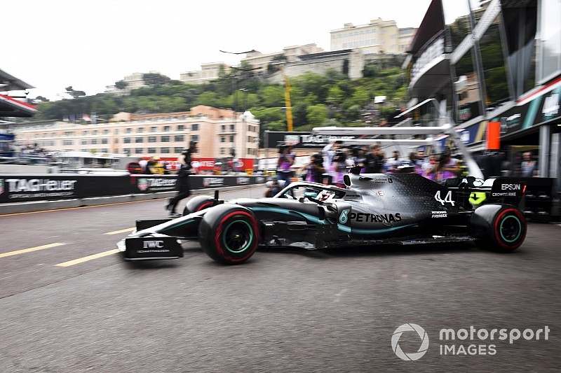 F1モナコFP1:ハミルトン首位発進。レッドブルのフェルスタッペンが肉薄