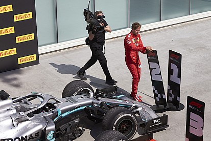 Villeneuve verdedigt Vettel: "Geen bewuste actie"