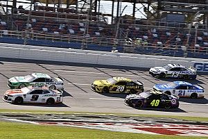 Chase Elliott leads Hendrick 1-2-3 in Stage 2 at Talladega