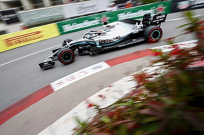 A Red Bull már előre fél a Mercedes motormódjától Monacóban