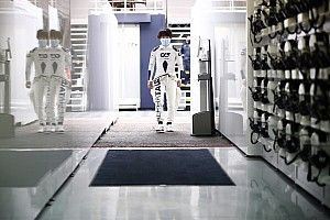 Цунода идет на смену Квяту. Фотогалерея первых тестов японца в Формуле 1