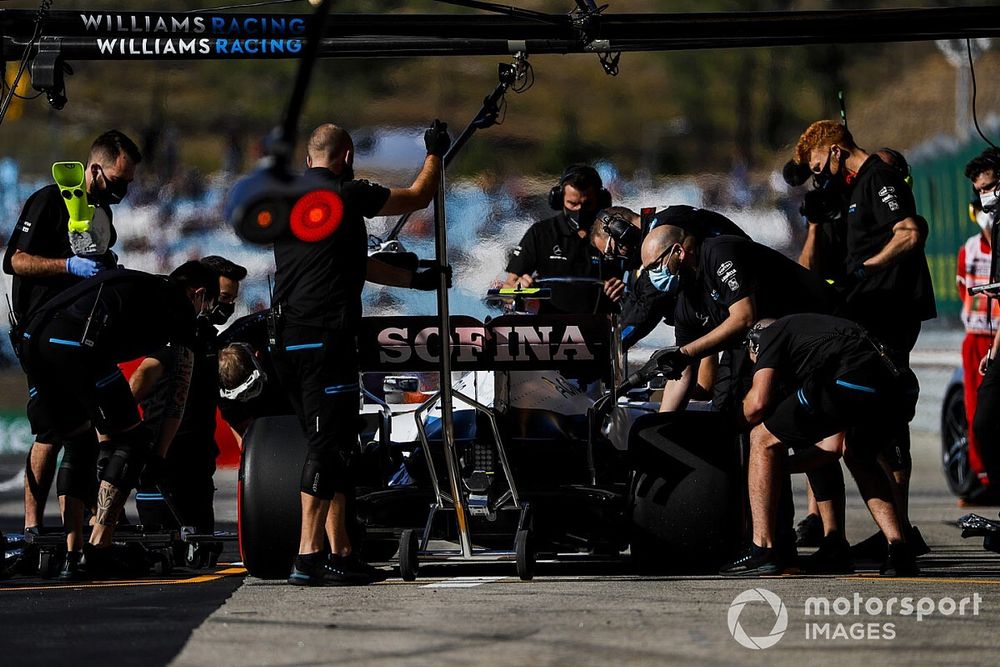 Nicholas Latifi, Williams FW43, in the pits