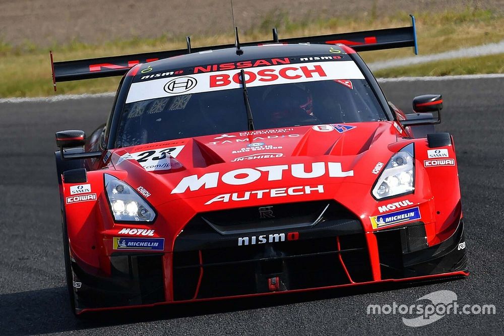 スーパーGT第6戦鈴鹿|決勝順位速報:23号車MOTULがクラス最後尾から逆転勝利!