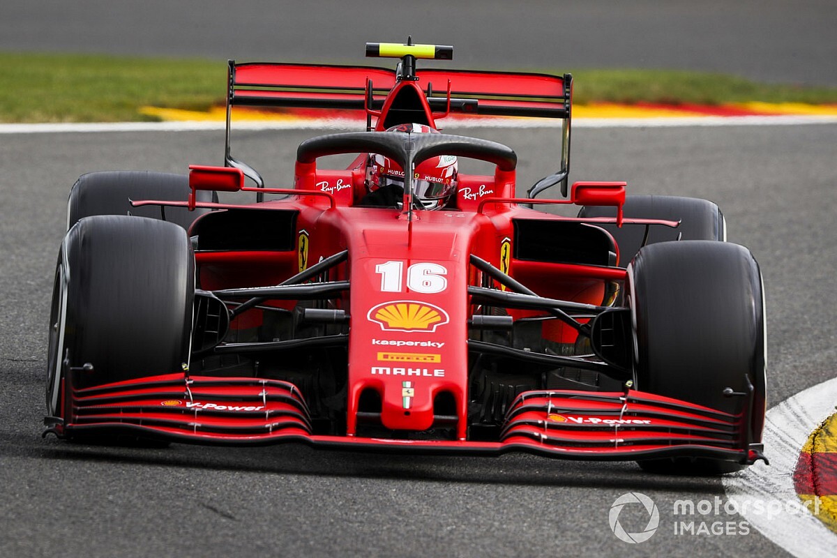 Leclerc: Szomorú látni, hogy ennyire hátul van a Ferrari…