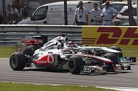 Massa por&oacute;wnał Schumachera i Hamiltona