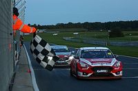 Snetterton BTCC: Jackson wins R3 as title contenders clash 