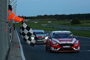 Snetterton BTCC: Jackson wins R3 as title contenders clash