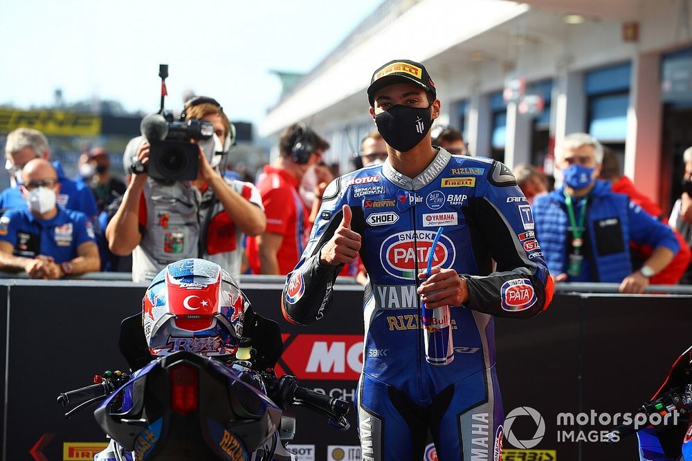 Toprak Razgatlioglu, Pata Yamaha takes pole position