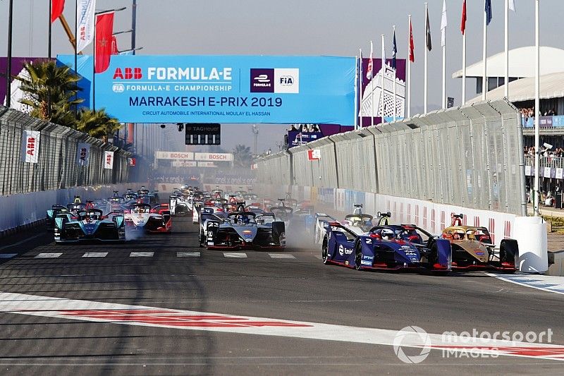 Sam Bird, Envision Virgin Racing, Audi e-tron FE05, Jean-Eric Vergne, DS TECHEETAH, DS E-Tense FE19, collide in the first corner