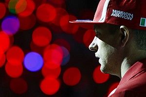 Tanti auguri Kimi: Raikkonen a 39 anni è il "nonno" dell'attuale F1
