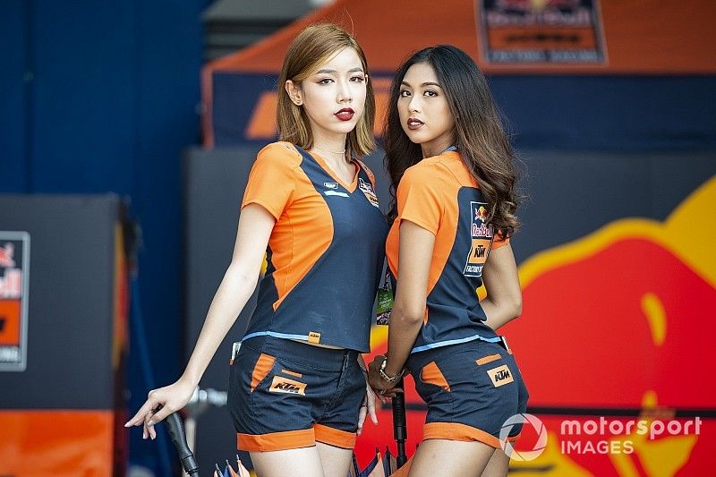 Micsoda rajtrácslányok a MotoGP-ben?!