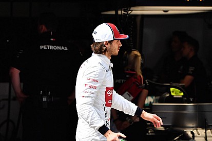 Alfa Romeo, Giovinazzi'nin arkasında