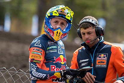 Cairoli domineert in Valkenswaard met 'vervelend gevoel' in schouder