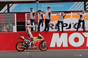 MotoGP Argentina: Marquez menang dominan, Rossi podium