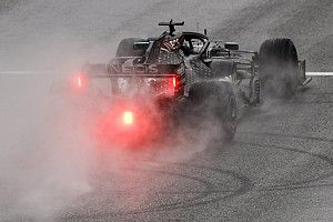 Hamilton : Une pole sous la pluie qui le ramène à Silverstone 2008