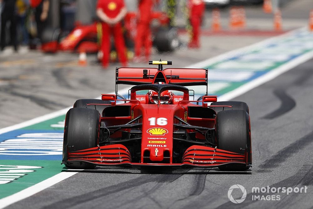 Ferrari отстает от соперников и на прямых, и в поворотах