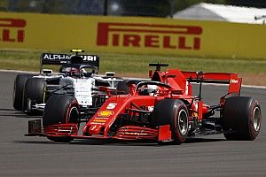 A volt Ferrari-pilóta tanácsa Vettelnek: "Vonuljon vissza"