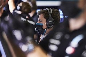 Wolff, Silverstone'daki ikinci yarışın yakın geçmesini bekliyor