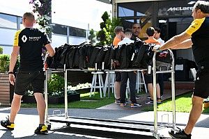 Renault furloughs "vast majority" of Enstone F1 staff