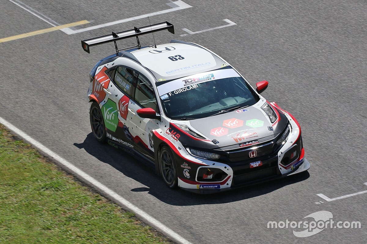 TCR Italy, Mugello: spettacolare Pole al debutto per Girolami