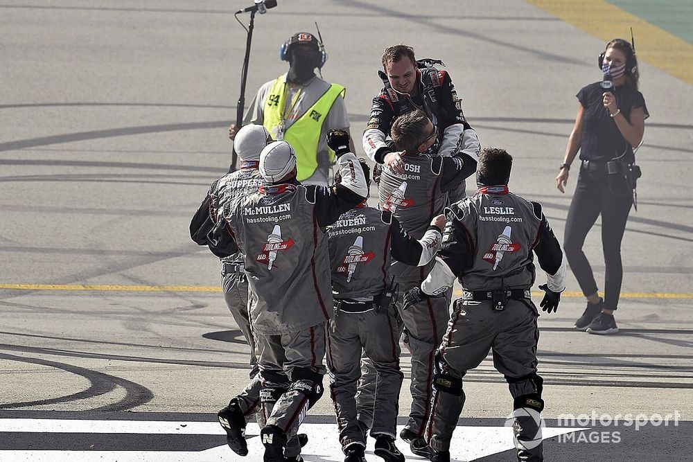Cole Custer grabs shock Cup win at Kentucky in four-wide finish