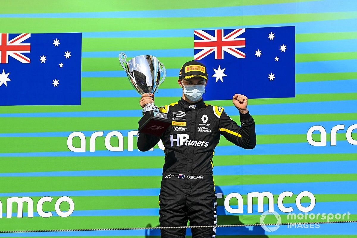 Barcelona F3: Piastri gana la segunda carrera