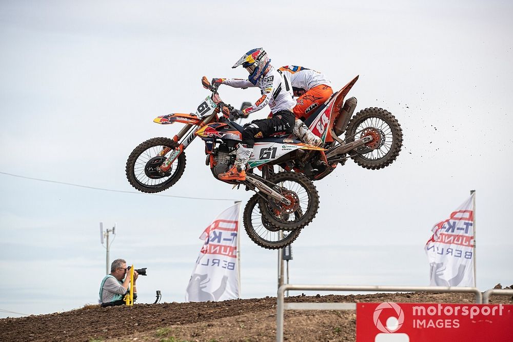 Jeffrey Herlings en Jorge Prado crashen tijdens de MXGP van Duitsland