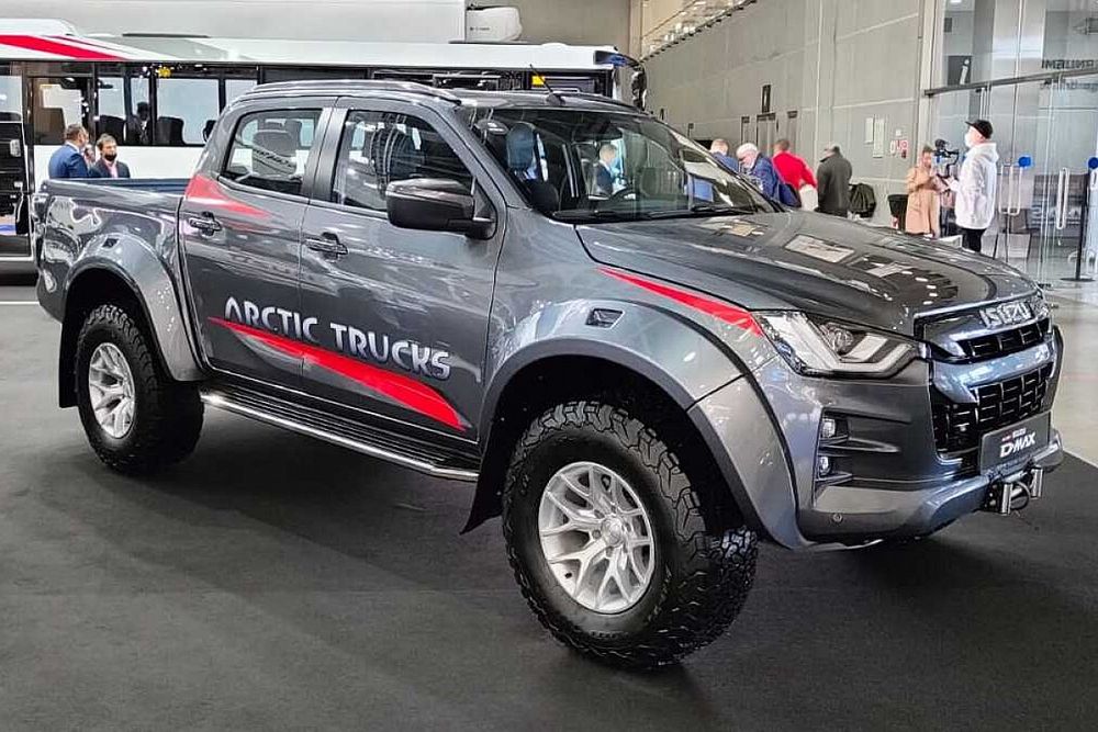 Isuzu показала новый D-Max и «подписалась» на Total