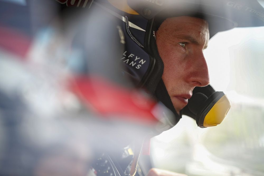 Elfyn Evans Frustrasi Gagal Maksimal di Reli Ypres Belgia