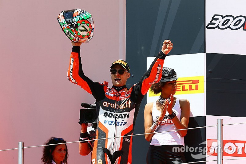Davies se anota en Imola su primer doblete de la temporada