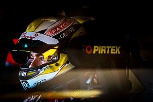 Pukekohe Supercars: McLaughlin fastest despite spin in P1