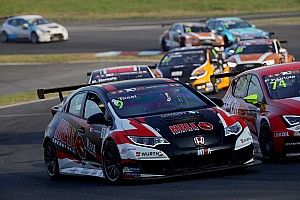 Összeolvadhat a WTCC és a TCR