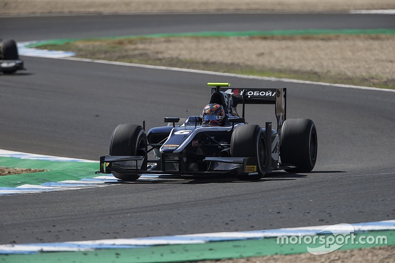 Markelov sorprende tutti e trionfa nella Sprint Race di Jerez
