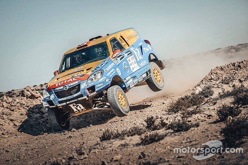 Csapatás Afrikában az Opel Dakar Team fedélzetén