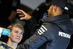 Hamilton invitó a Billy Monger