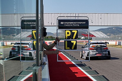 Video: Tarquini, la Hyundai i30 N TCR e una sfida... non troppo impegnativa