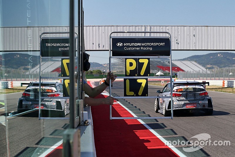 Video: Tarquini, la Hyundai i30 N TCR e una sfida... non troppo impegnativa