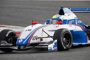 Presley Martono mulai adaptasi dengan mobil FR2.0 Eurocup