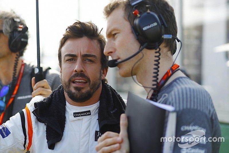 Fernando Alonso, McLaren y Mark Temple, McLaren
