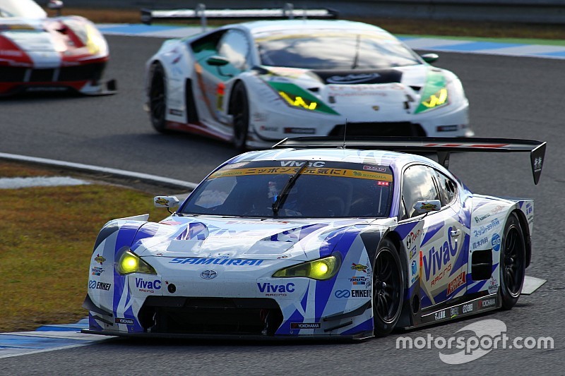 【スーパーGT】もてぎレース2決勝(GT300)#25 VivaC 86 MCが優勝!&タイトル獲得!